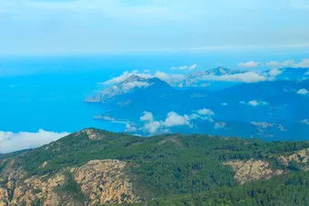 Excursion et déjeuner à Calvi