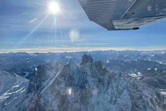 Rundflug ab Salzburg zu Deinem Wunschziel