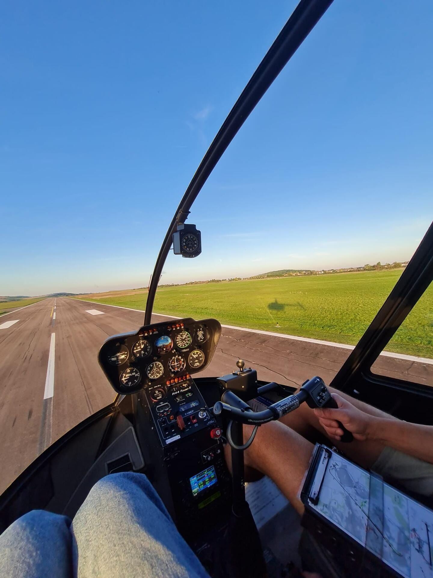 Robinson R44