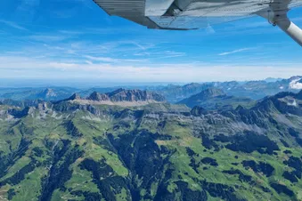 Rundflug nach Wunsch 3 Plätze 2h