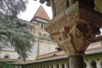 Abbatiale St Pierre de Moissac, haut lieu de l'Art Roman