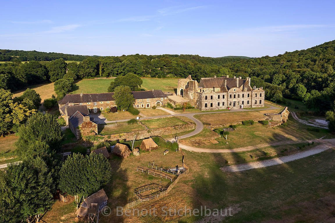 Vol : Centre Bretagne, Lac de Guerlédan, Abbaye de Bon-Repos