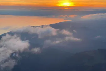 Le coucher de soleil vu du ciel, de la Gruyère au Lavaux