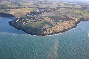 Sightseeing flight over the White cliffs of the Opal coast