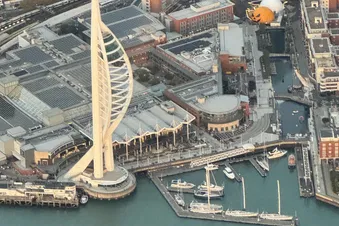 Sightseeing flight with possibility to land at Lee on Solent