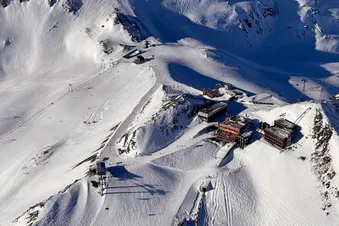 Hoch über dem Skigebiet Davos/Klosters