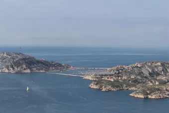 Survol hélico de la Rade de Marseille & Calanques