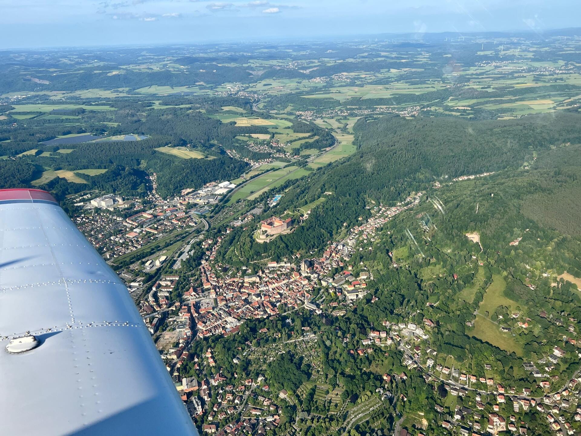 1-Stündiger Rundflug über Nürnberg & die Fränkische Schweiz