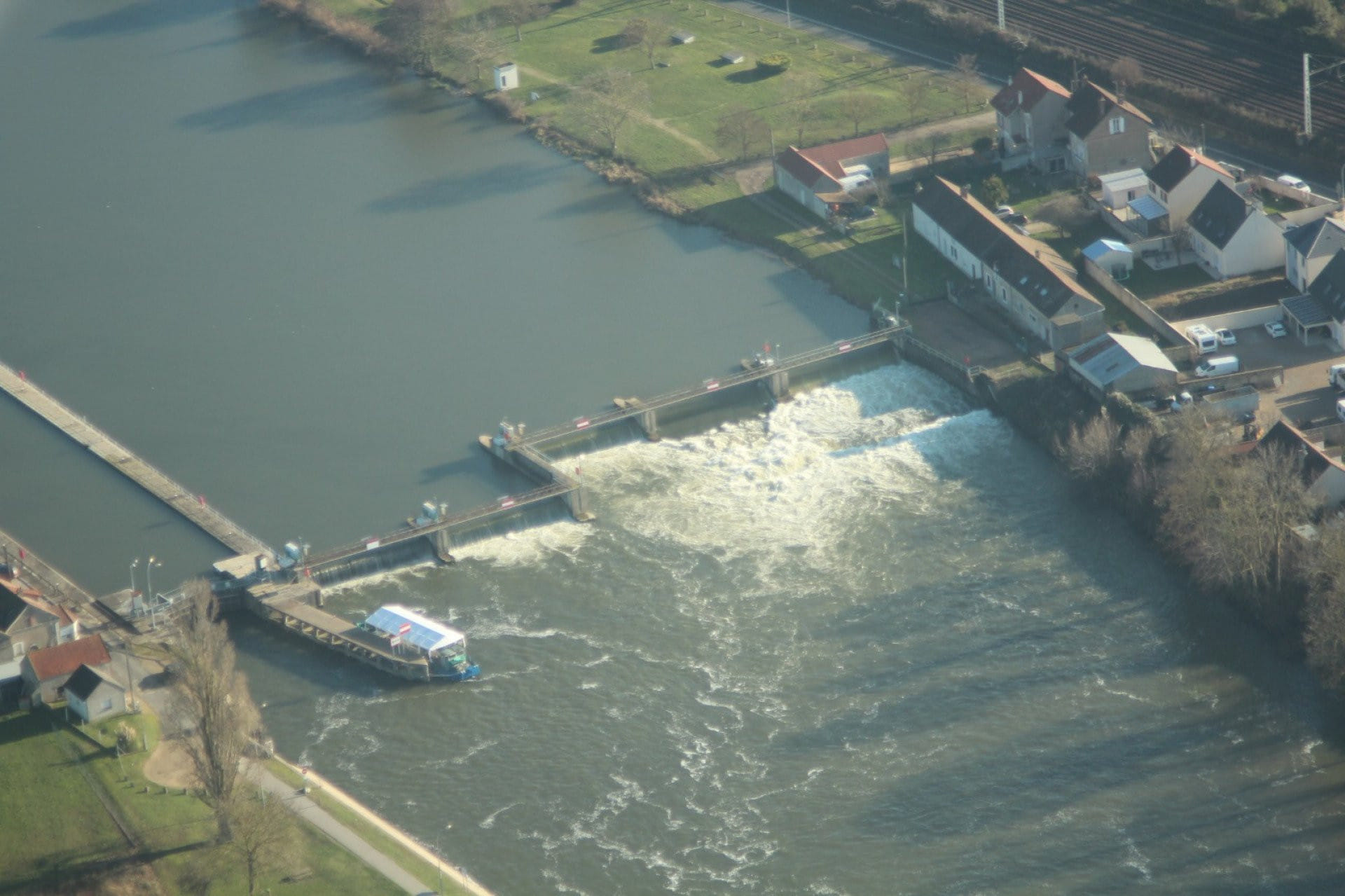 Survol des châteaux et merveilles de la Seine et Marne