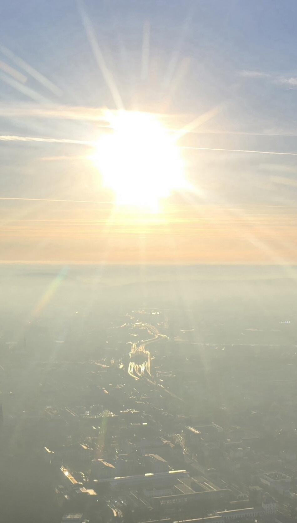 Neustädter Bahnhof im Gegenlicht