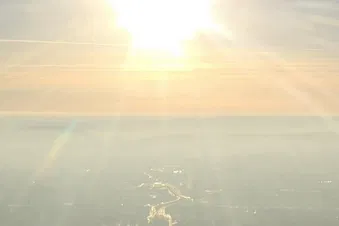 Neustädter Bahnhof im Gegenlicht