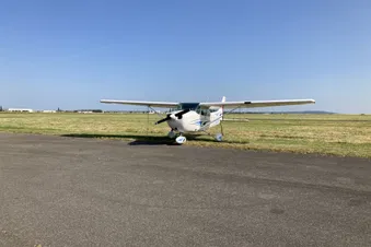 Le F-GDON au parking du Plessis Belleville