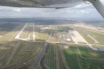 Den Flughafen auch mal von Oben erleben
