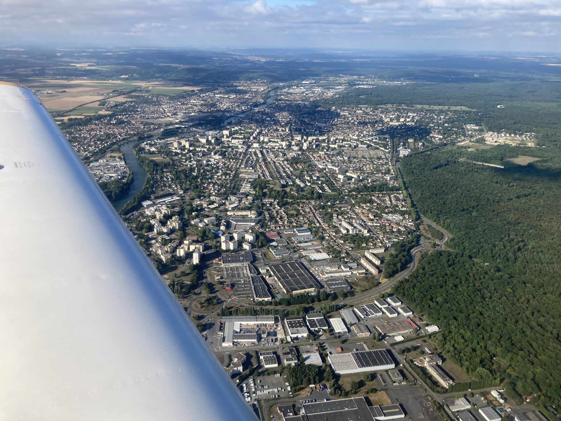 Survol du château de Pierrefonds ("Les Visiteurs")