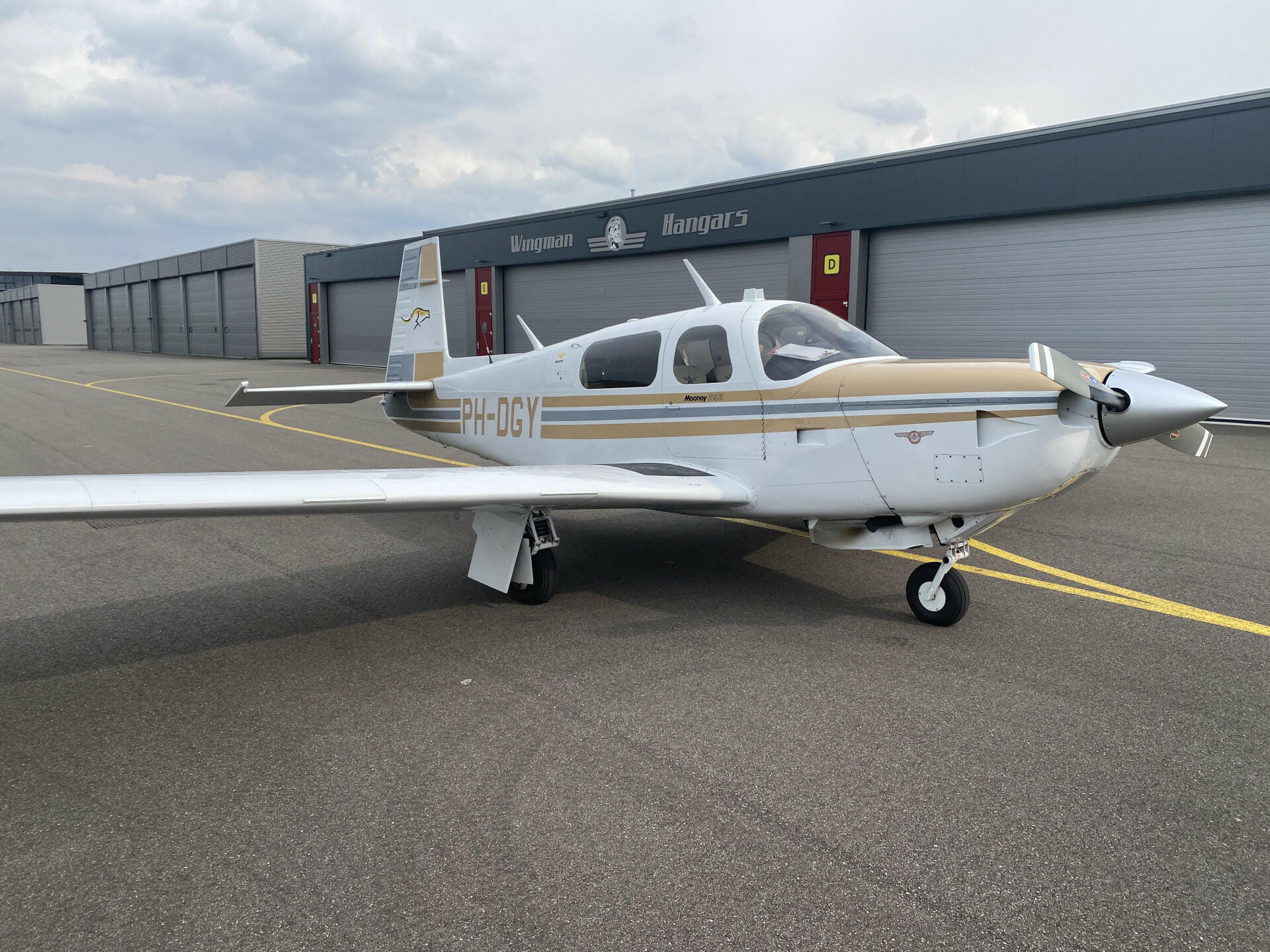 Mooney M20K 252 "Cheetah"