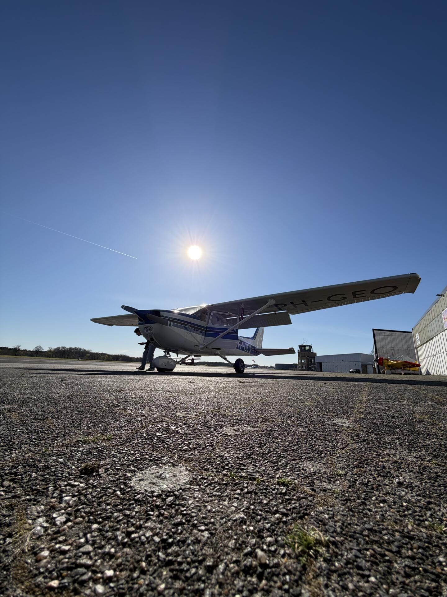 Cessna 172 N schräg von vorne