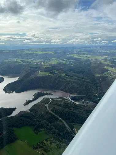 Vol panoramique au-dessus du Sud de la Loire