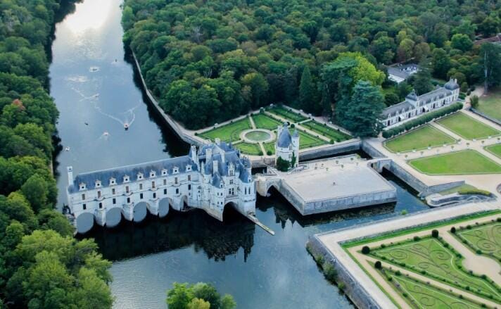 Les plus beaux Châteaux de la Loire vue du ciel