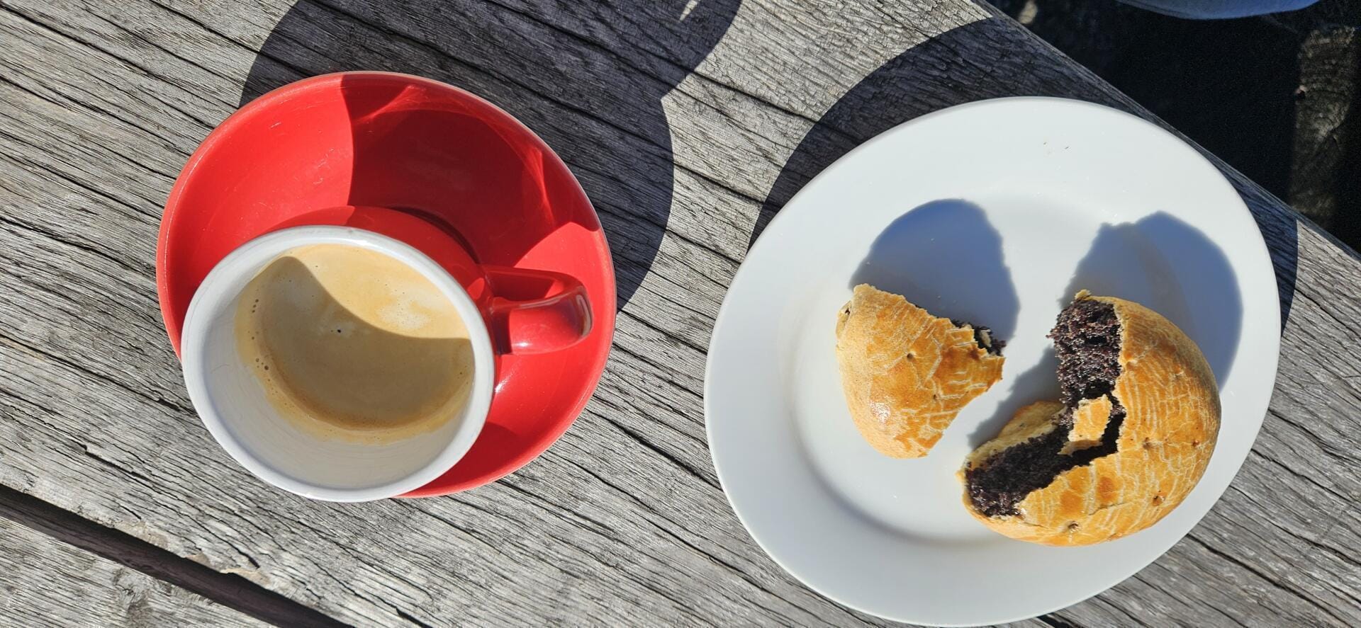 Kaffee und Mohnzelten