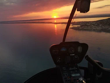 Nouveau-vol coucher du soleil sur Sète et côte Montpellier en hélicoptère