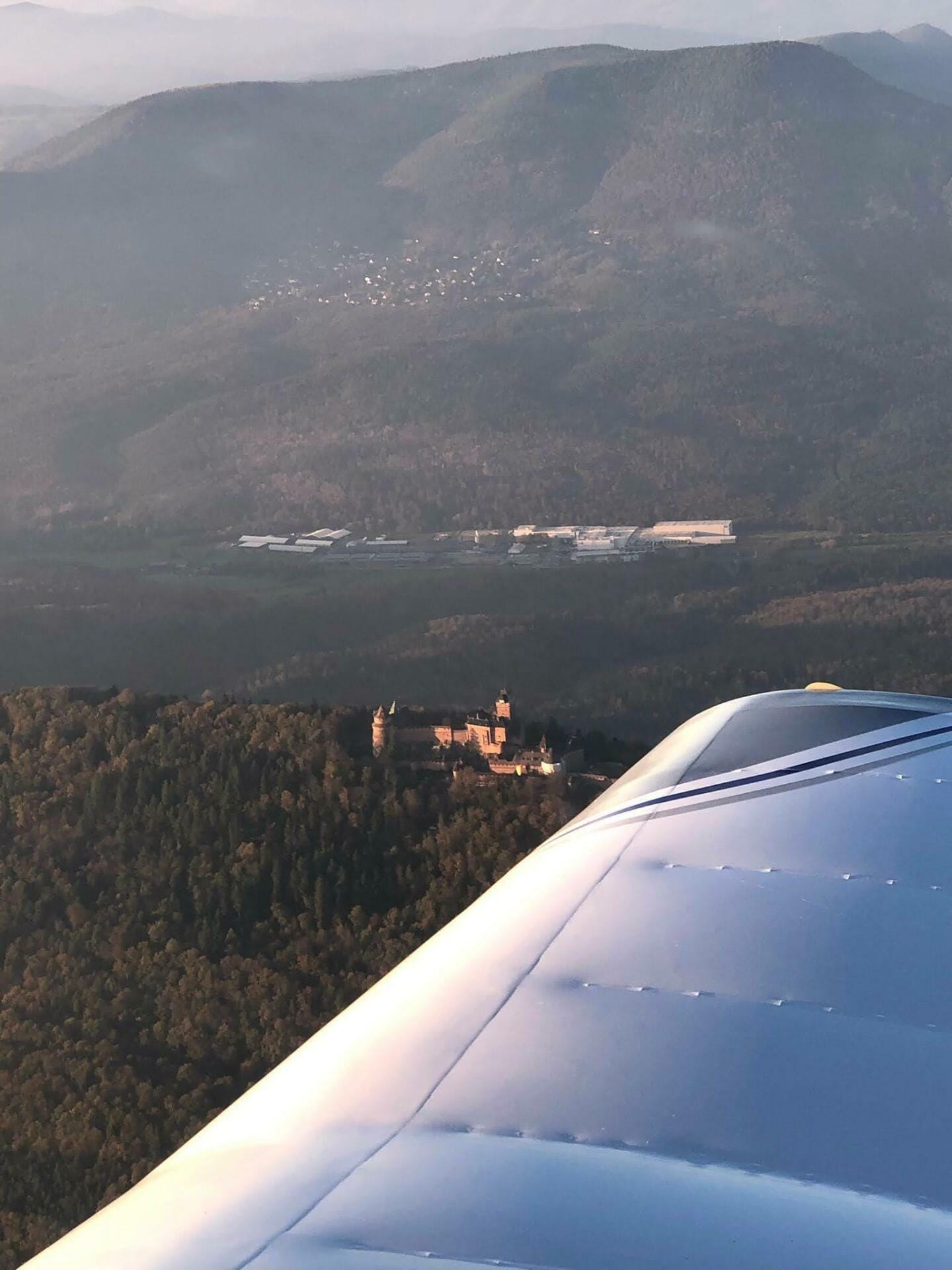 Balade des châteaux (40min - Avion 155cv)