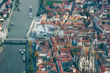 Rundflug über Regensburg, Walhalla, Befreihungshalle