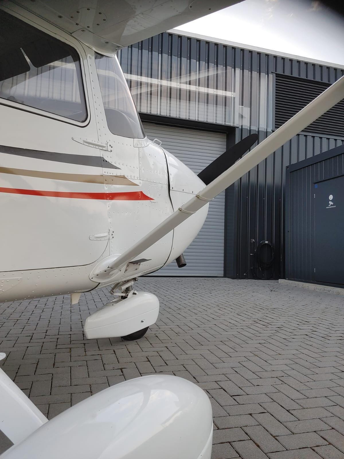 Cessna 172 R