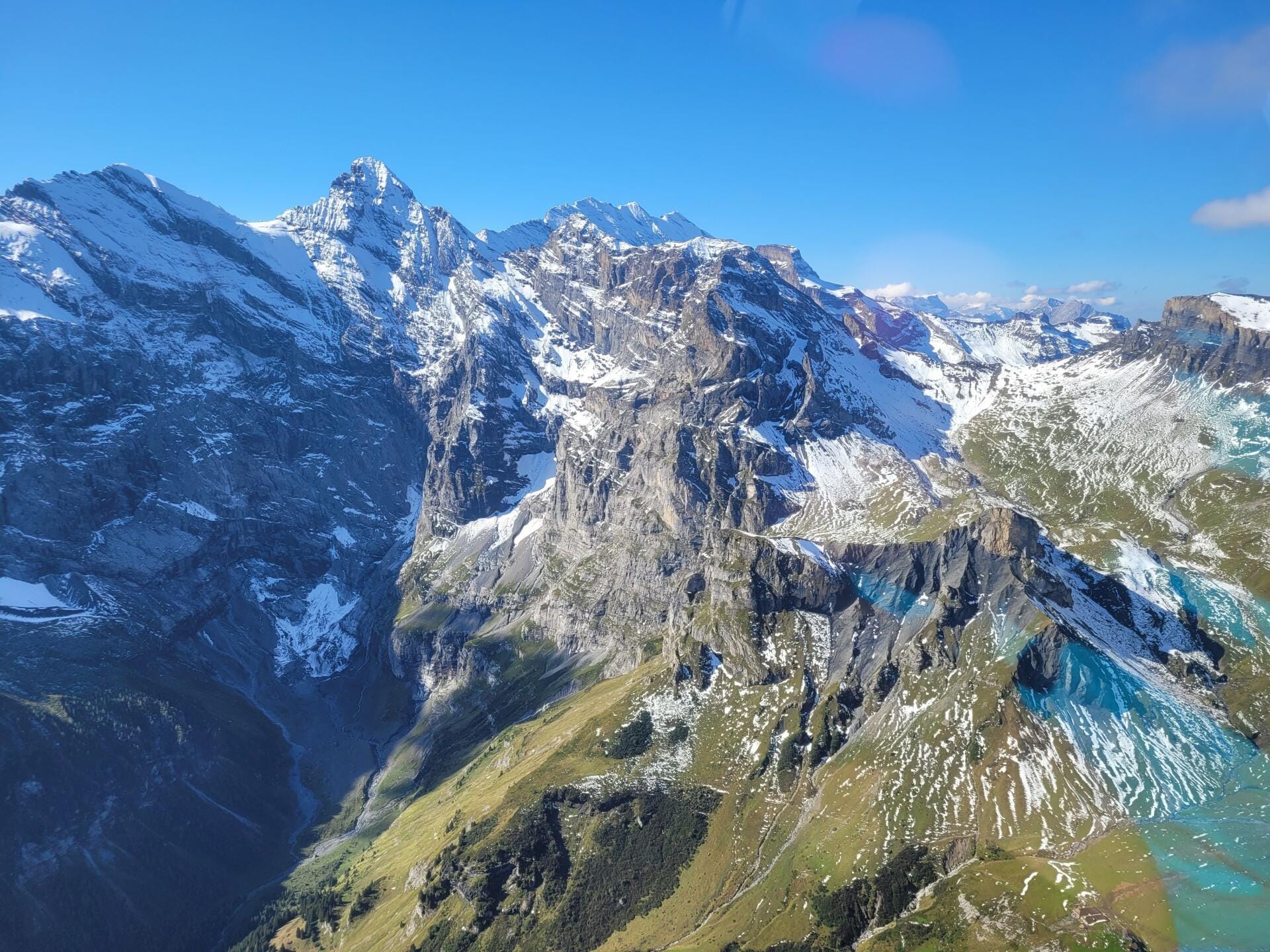 Eiger-Mönch-Jungfrau Flug mit Abstecher zum Oeschinensee