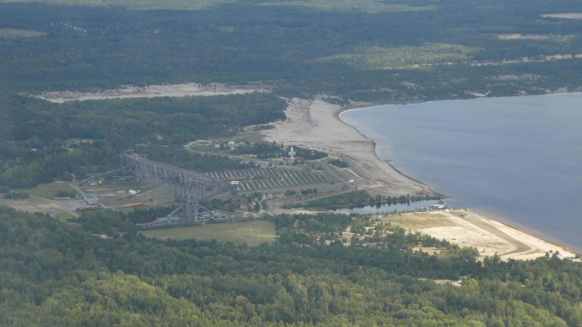 Besucher Förderbrücke F60