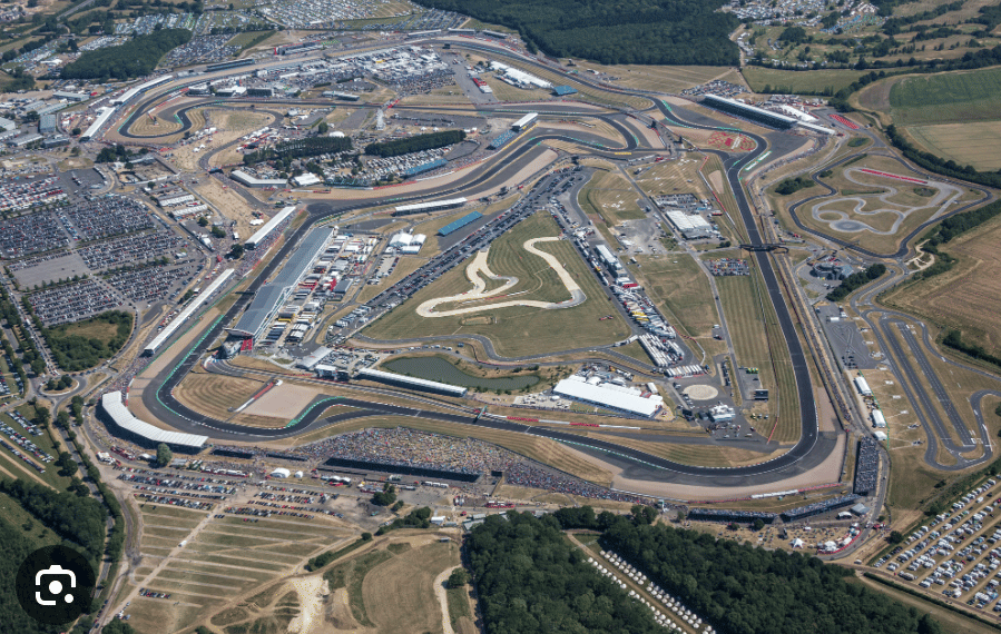 Sightseeing flight over Silverstone Circuit