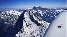 Survol des Alpes Bernoises avec pause café à La Gruyère