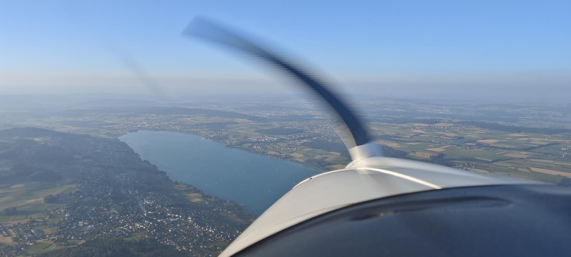 Schweizer Rundflug, Seen und Hauptstadt