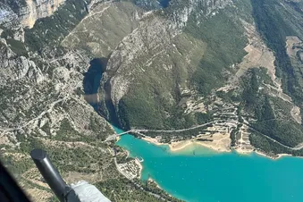 Les Gorges du Verdon en hélicoptère - Vol privé - R44