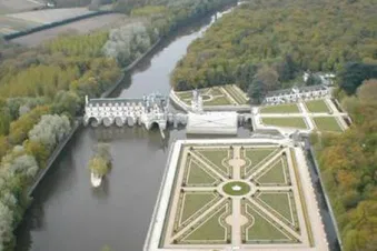 Vol : les Chateaux de la Loire depuis Le Mans en avion