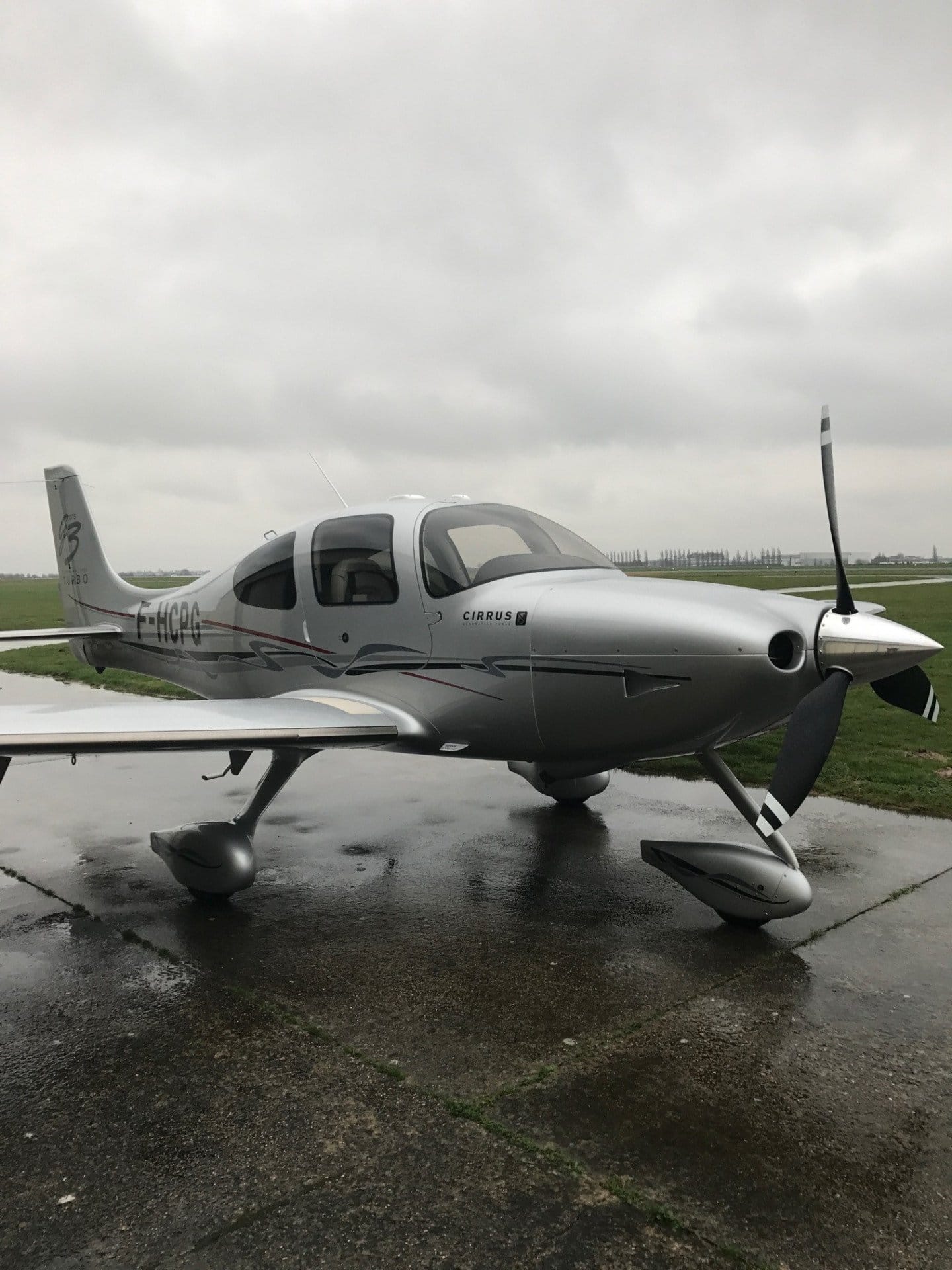 Cirrus SR22