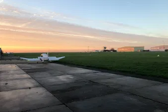 Survol du zoo de Thoiry et de châteaux depuis Paris