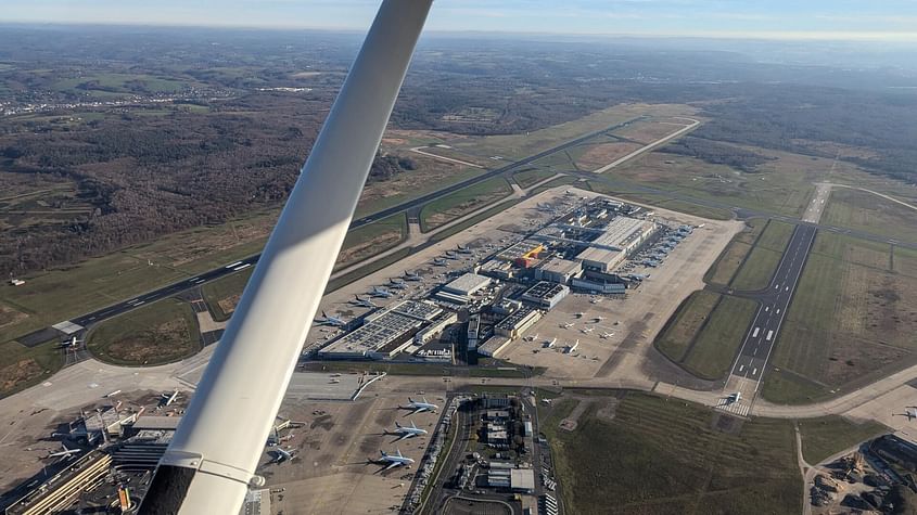 Großer Flughafen, Kleiner Flieger