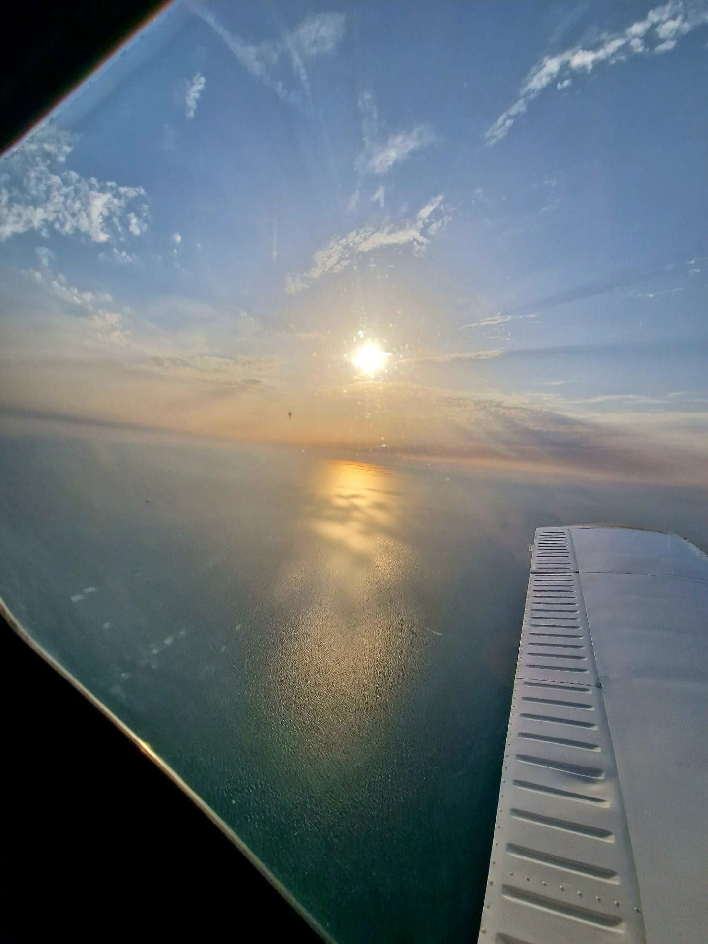 Vol crépusculaire et couché de soleil à 3000 pieds