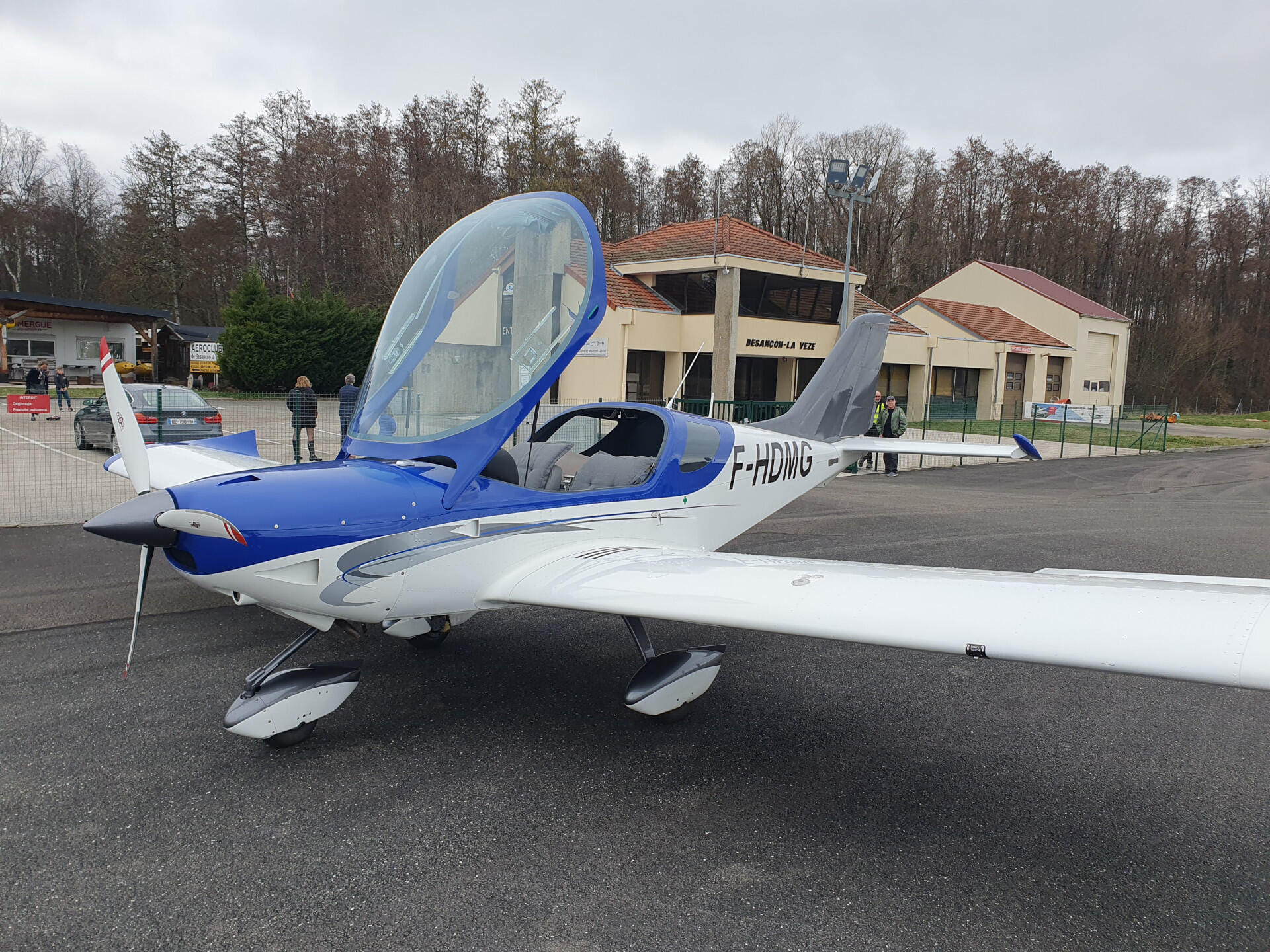 Cap sur Besançon en biplace : l’aventure aérienne commence