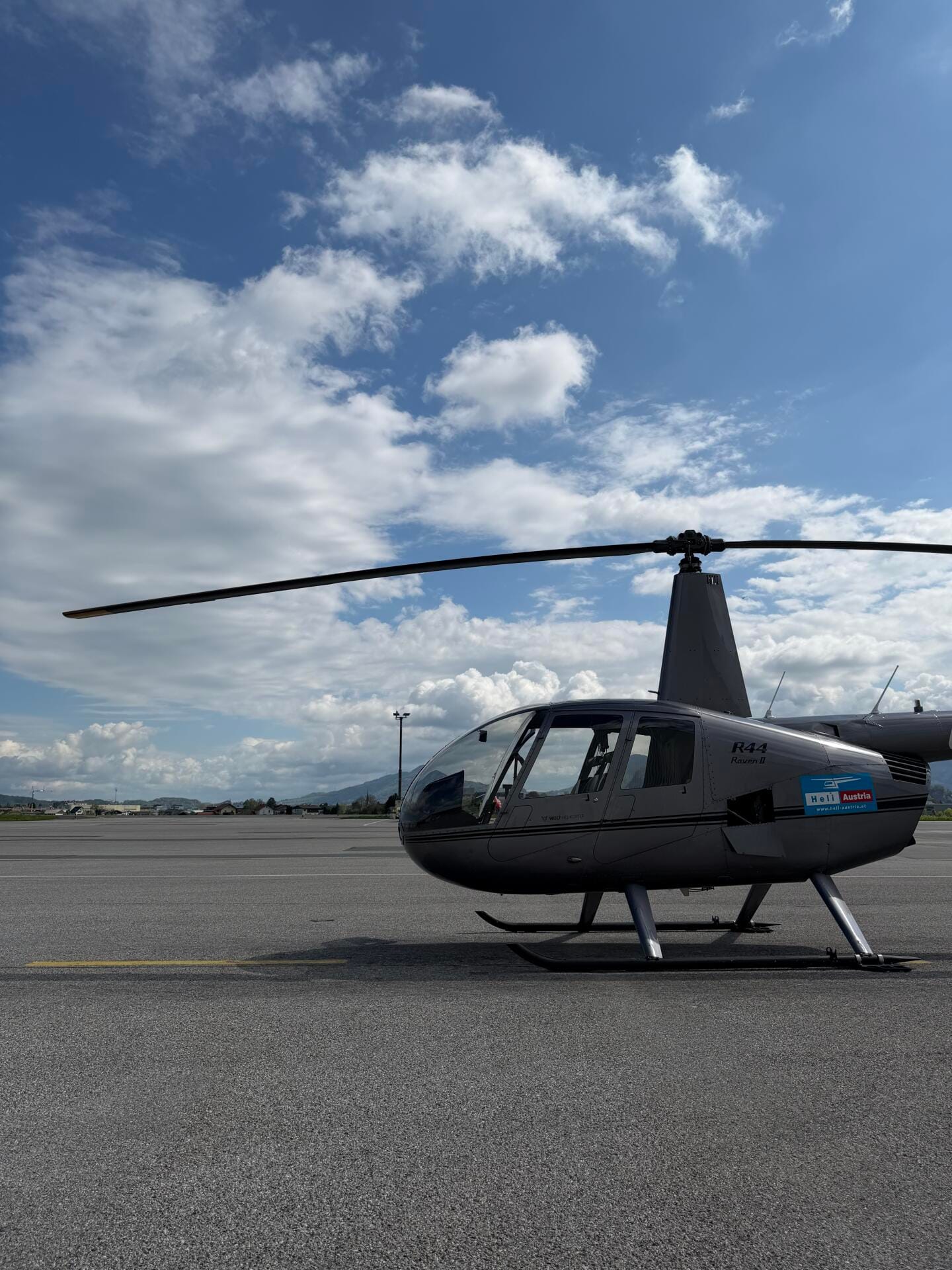 Robinson R44 Raven 2