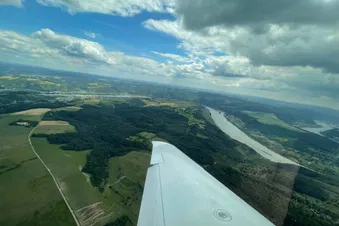 Majestätische Burgen des Rheintals von Mainz nach Koblenz