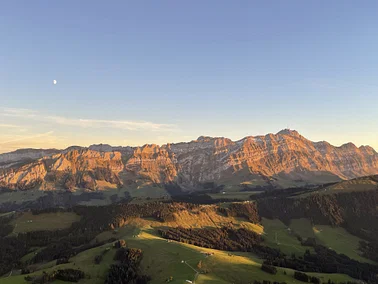 Appenzell und Berge von oben sehen
