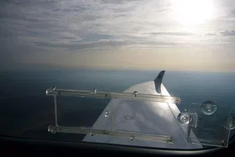 Heimflug über abendlicher Inversion