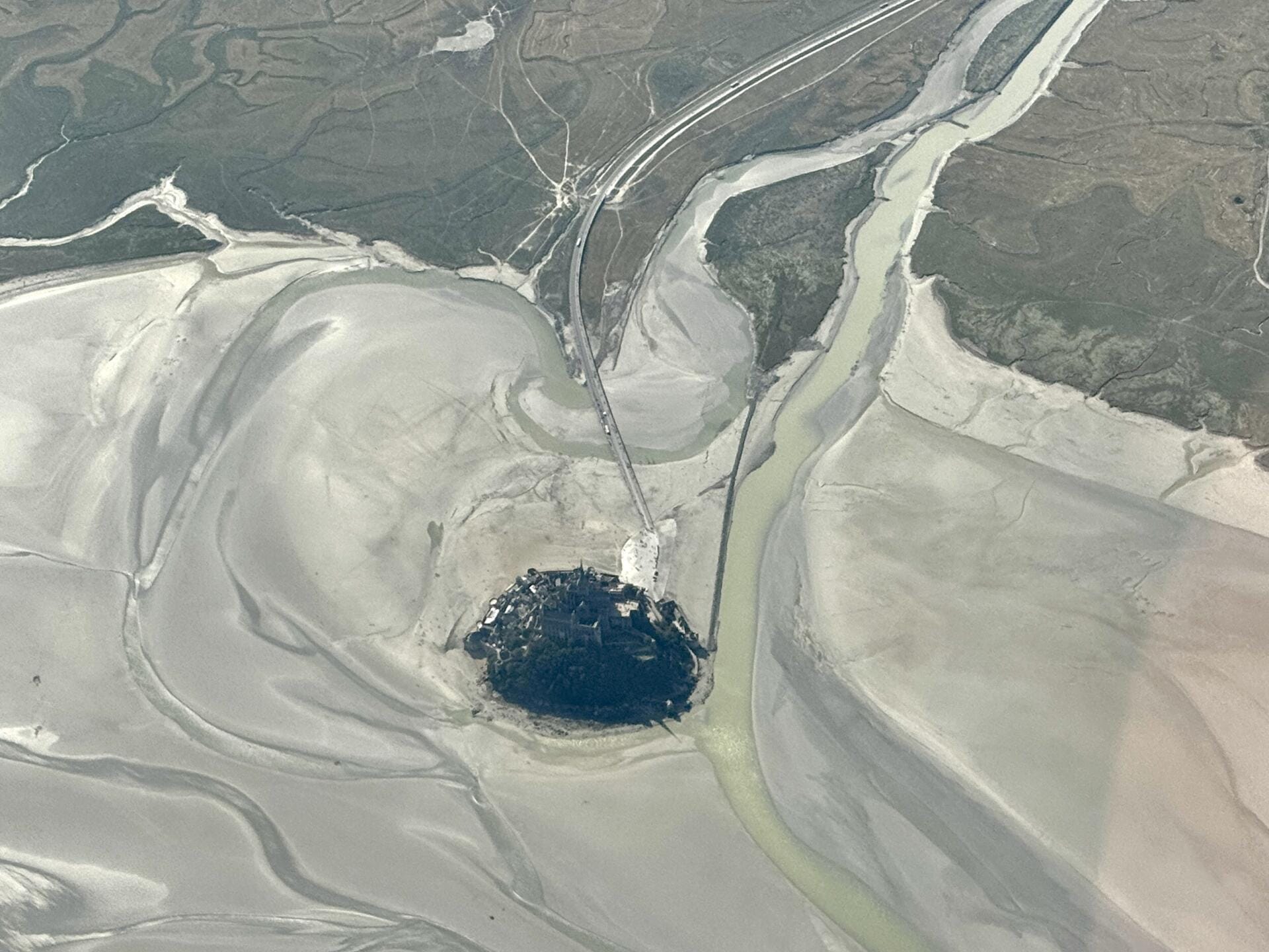 Survol du Mont Saint Michel