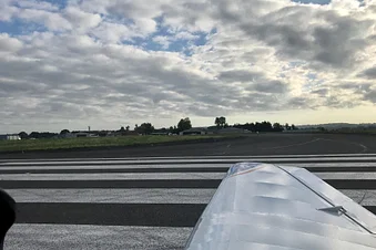 Tour de Pau par le Sud en avion