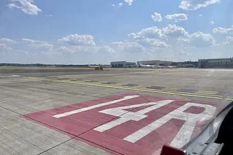 Zum Verkehrsflughafen Köln/Bonn