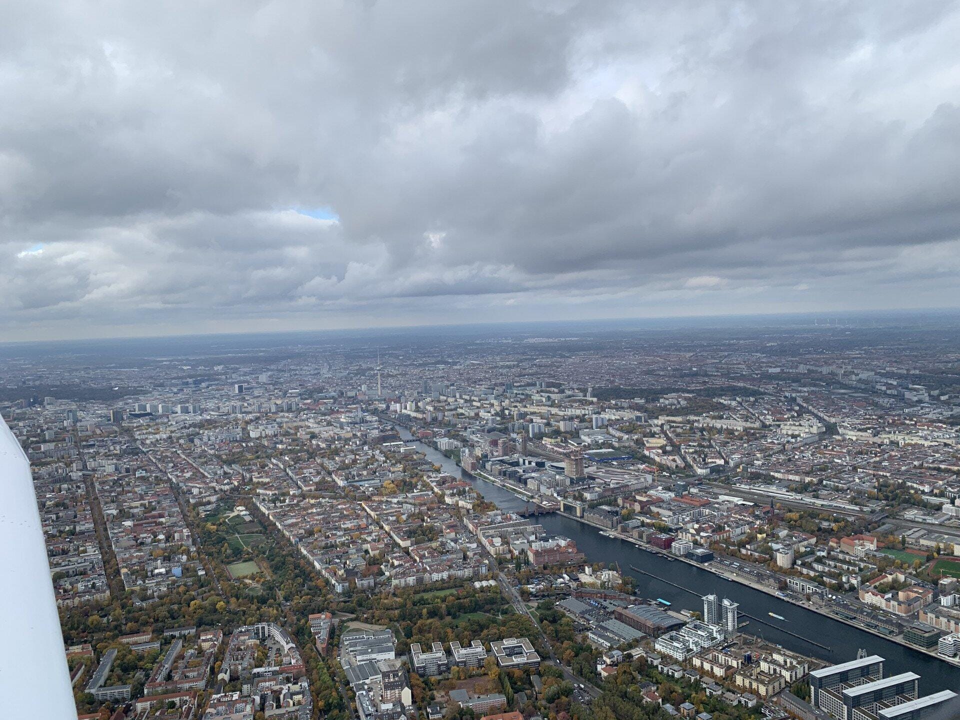Flexibler Rundflug über Berlin - kurzfristig verfügbar