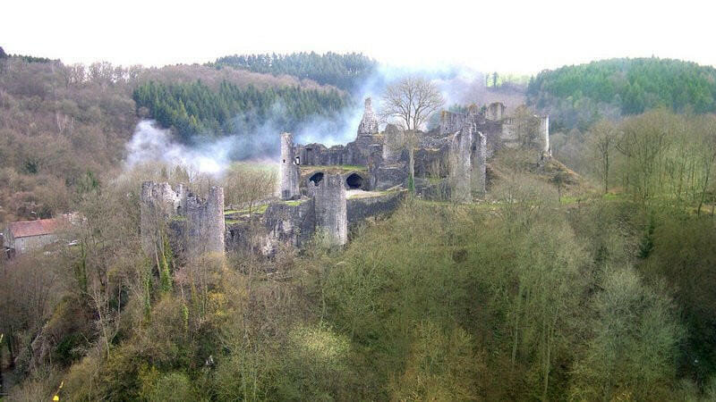 Baptême de l'air en Hélicoptère - Châteaux et Abbayes