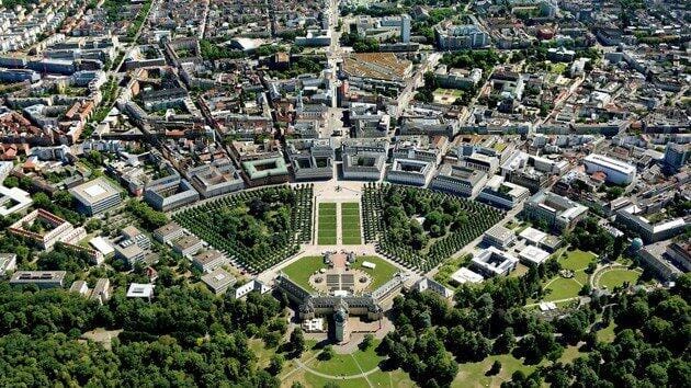 Gestalte deinen perfekten Rundflug gemeinsam mit dem Piloten