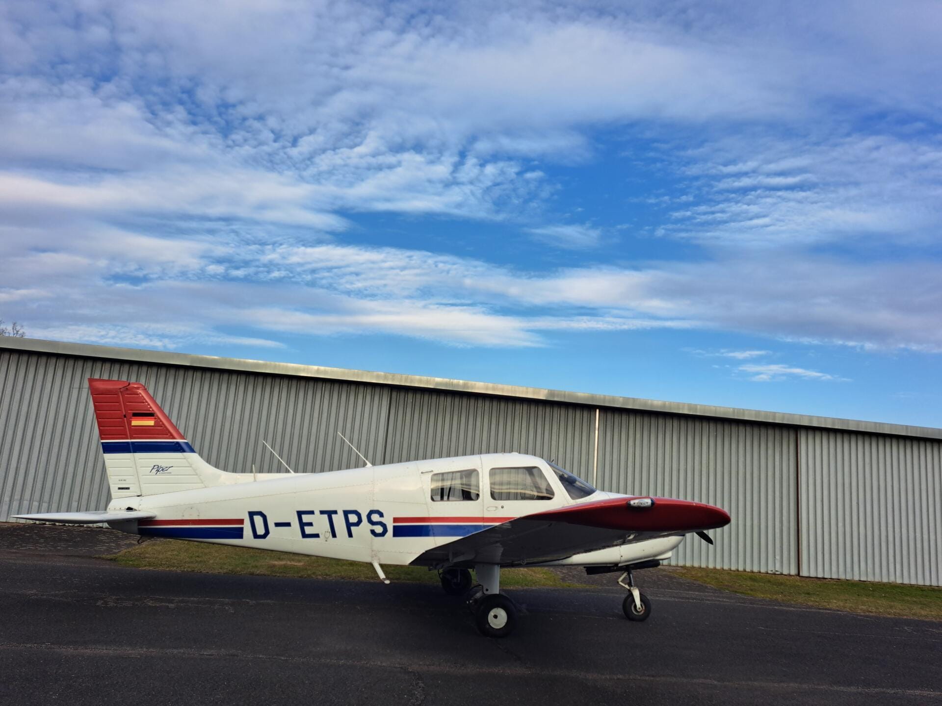 Piper P28A Cadet II